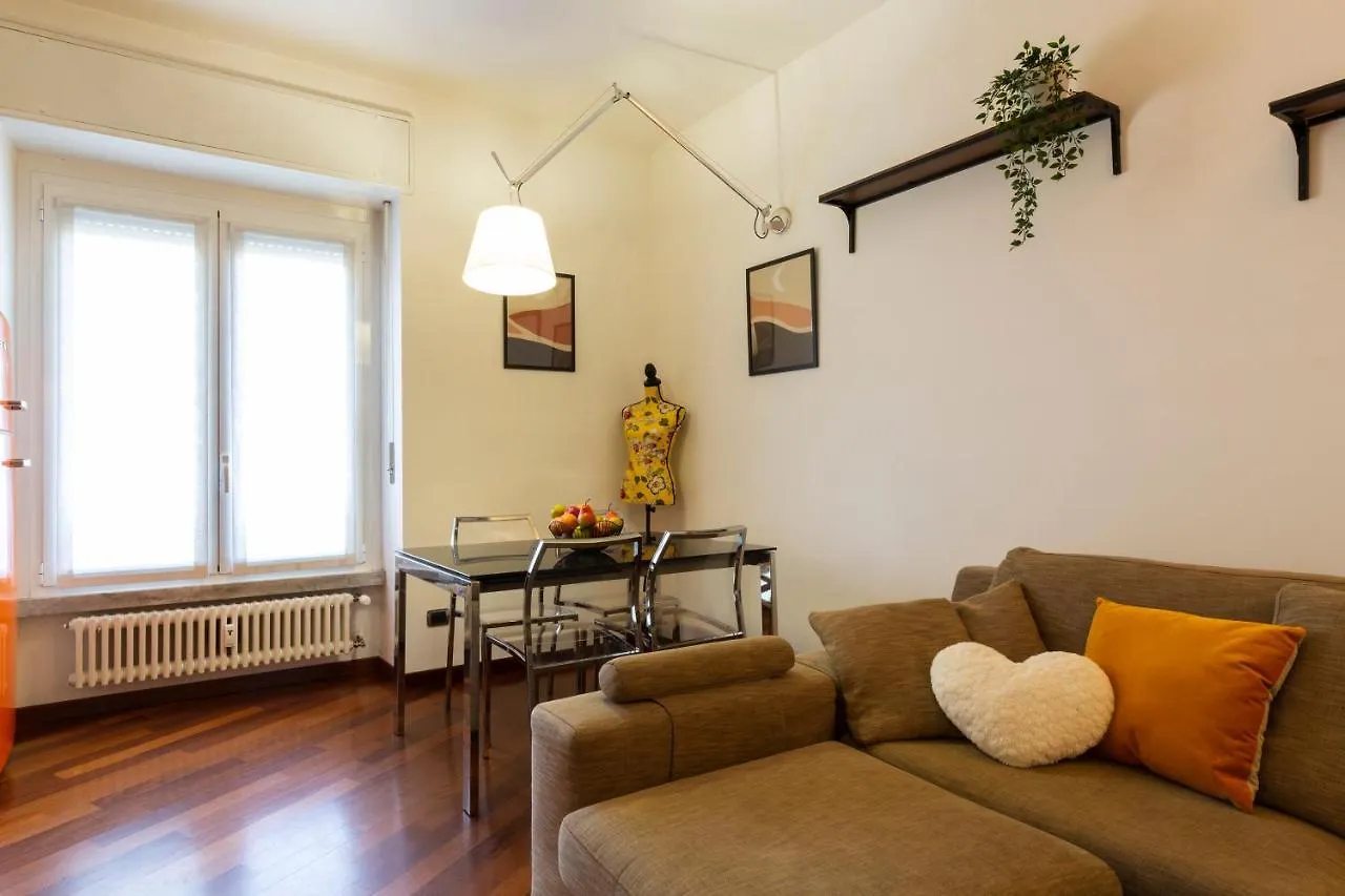 California Dreaming Apartment Milan 0*,