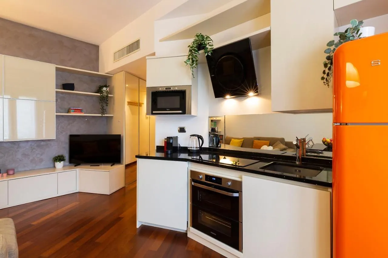 California Dreaming Apartment Milan
