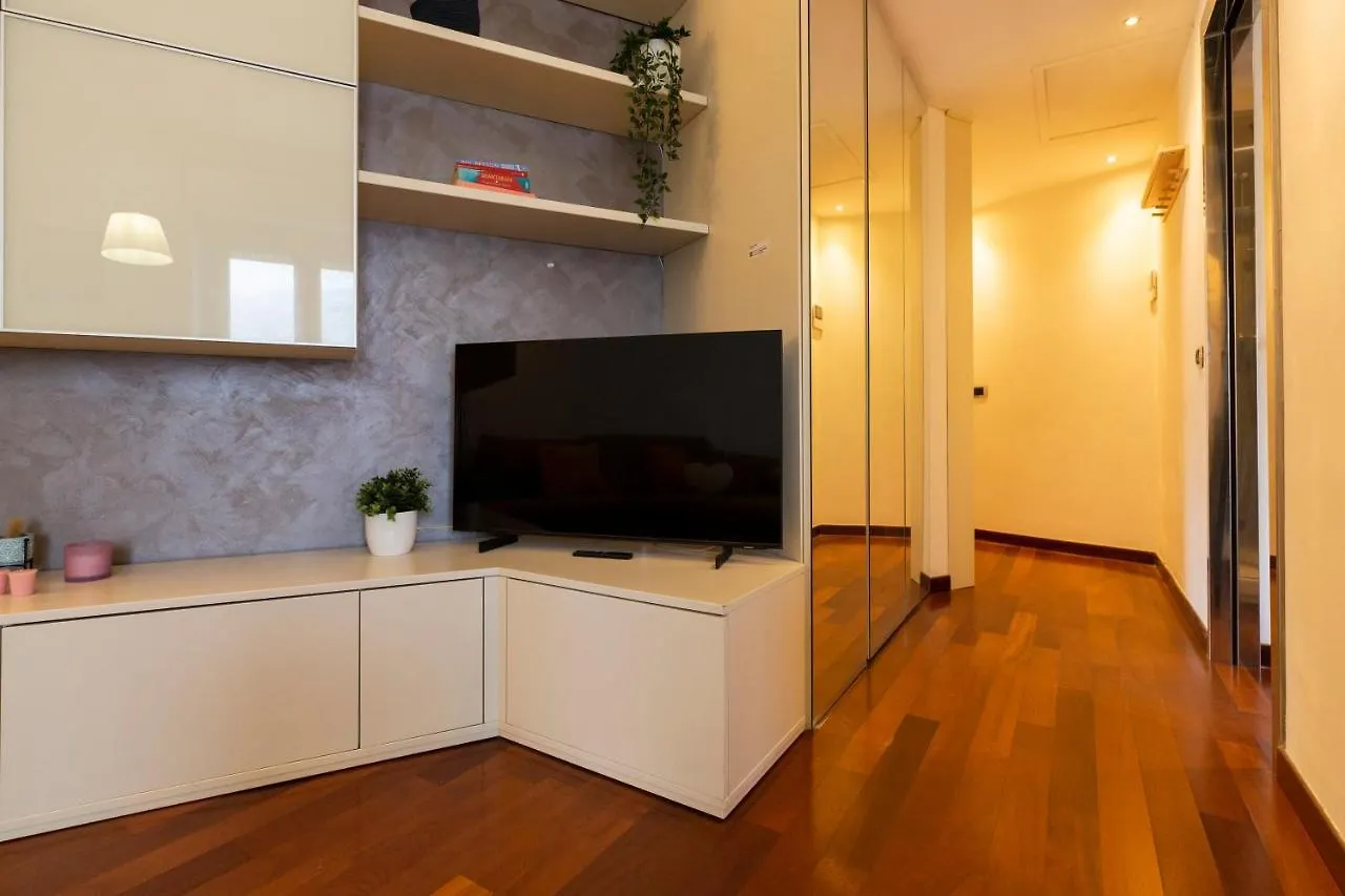 California Dreaming Apartment Milan
