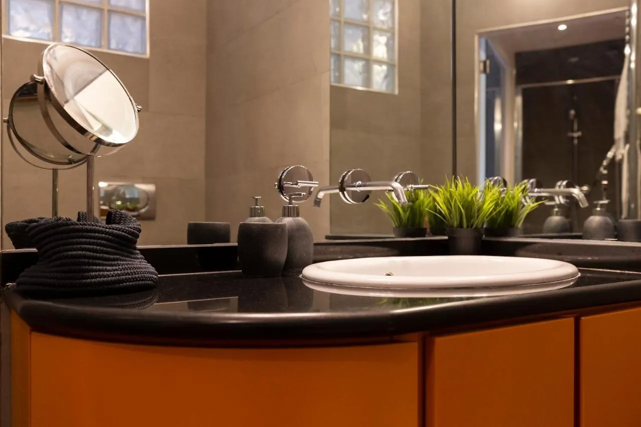 California Dreaming Apartment Milan