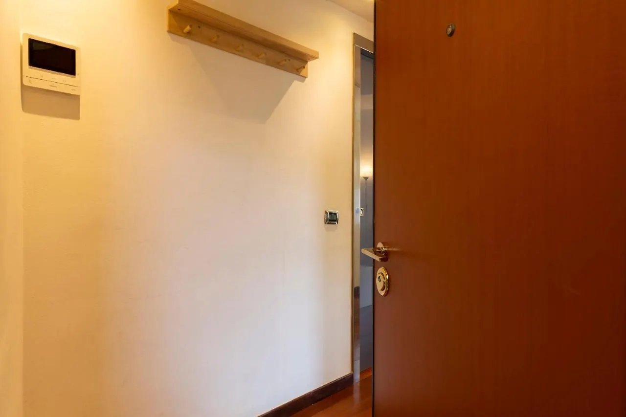 California Dreaming Apartment Milan